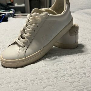 Veja Women's Cream and White Sneakers